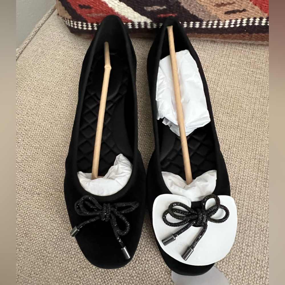 NIB Sz 10 Birdies Hummingbird Black Velvet